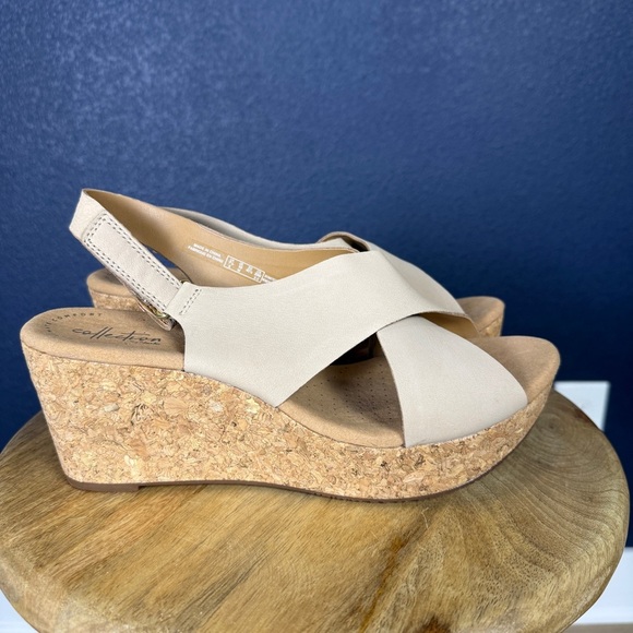 Clarks Annadel Eirwyn Wedge Sandal in Nubuck Sable, 10 WIDE - Picture 5 of 8